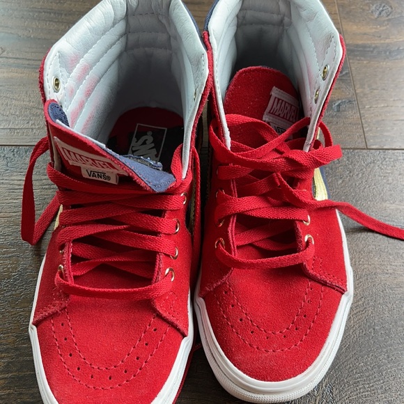 Vans CAPTAIN MARVEL high top sneakers - Picture 2 of 4